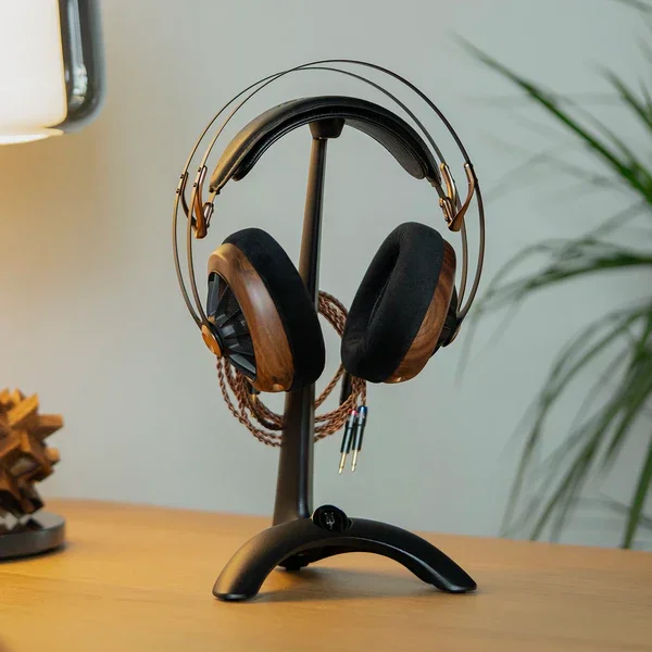 Meze Audio - Manta Headphone Stand (Black Edition) - Image 4